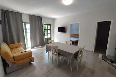 Ferienwohnung mit Pool und Klimaanlage am