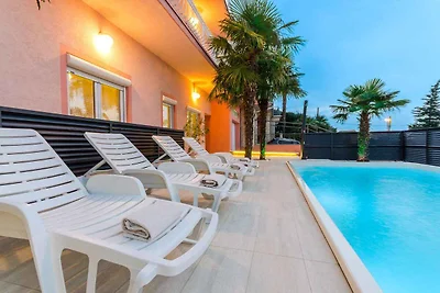 Ferienwohnung mit Balkon und Pool