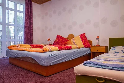 Ferienhaus in ruhiger Lage in Strandnähe mit 