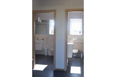 Ferienwohnung mit Klimaanlage und Pool, 200 m