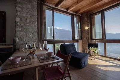 Studio rustikal eingerichtet, mit Blick auf S