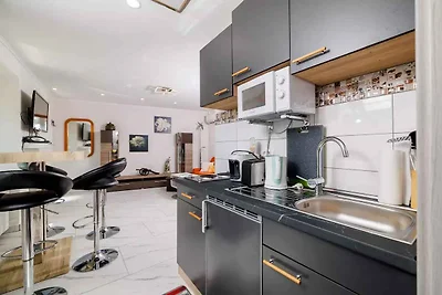 Ferienwohnung mit Klimaanlage und Terrasse mi