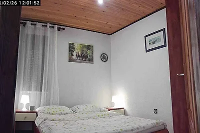 Ferienhaus mit Terrasse und grossen Garten