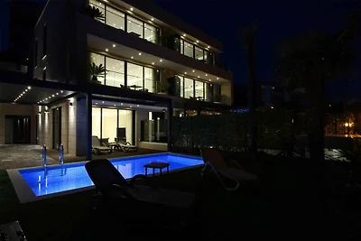 Ferienwohnung mit Terrasse und Aussenpool