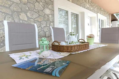 Villa Familienfreundlich mit Klimaanlage, Poo