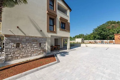Studio mit Balkon und Pool