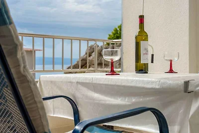 Studio mit einen Balkon und Meerblick