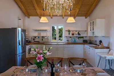 Villa mit Pool und Klimaanlage