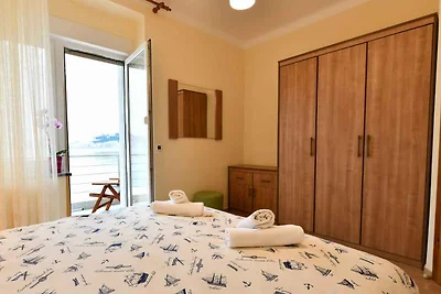 Ferienwohnung mit Balkon und Meerblick