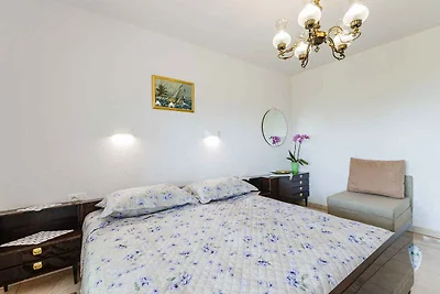 Ferienwohnung mit Klimaanlage und Terrasse