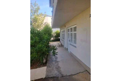 Ferienwohnung mit Terrasse und grossem Hof