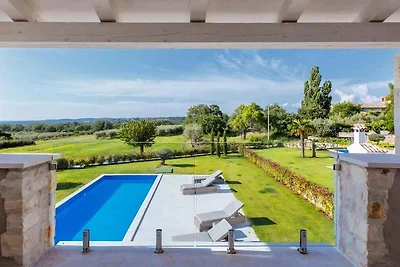Villa mit Klimaanlage und Pool