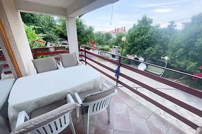 Ferienwohnung mit Pool & Balkon
