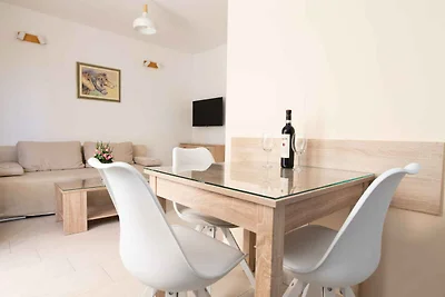 Gemütliche Ferienwohnung Maja in Rogoznica mi