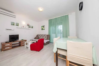 Apartment mit einem Dreibettzimmer und einem 