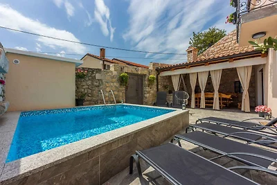 Ferienhaus mit Pool, Sauna und Grill