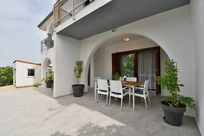 Ferienwohnung mit Terrasse und Klimaanlage