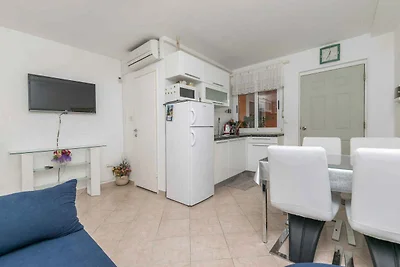Appartamento Vacanza con famiglia Okrug Gornji