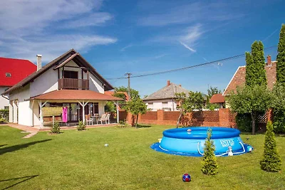 Ferienhaus mit Aussenpool und mit grossem