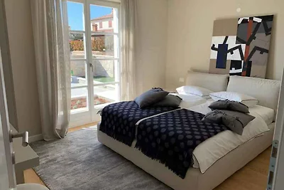 Villa mit Pool und Garten