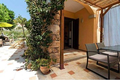 Ferienhaus mit Garten und Klimaanlage