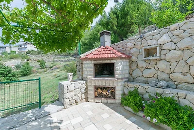 Ferienwohnung mit Terrasse und Grill