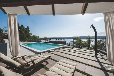 Villa mit Klimaanlage und Meerblick