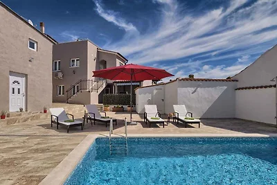 Ferienhaus mit Pool