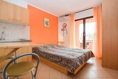 Studio mit Balkon und Klimaanlage