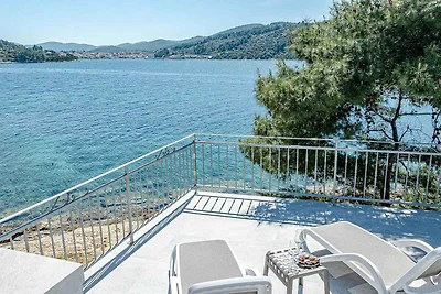 Ferienhaus mit Terrasse und Meerblick