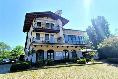 Studio mit Balkon und Klimaanlage