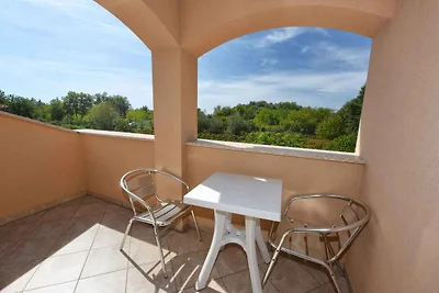 Villa mit Pool und Klimaanlage