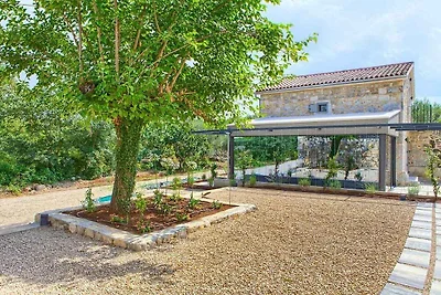 Villa mit Klimaanlage und Pool