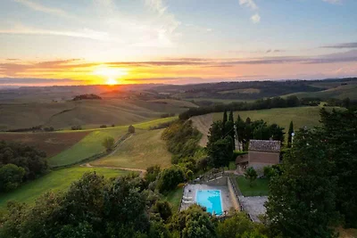 Villa mit Privatpool und Klimaanlage