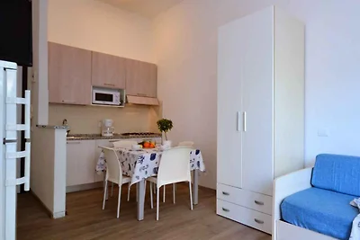 Studio mit Balkon und Klimaanlage