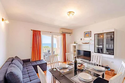 Ferienwohnung mit einen Balkon und Meerblick