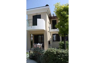Ferienwohnung mit Balkon und Klimaanlage