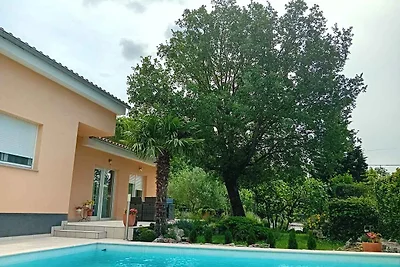 Ferienhaus mit Swimmingpool und Klima
