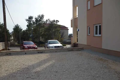 Studio mit Klimaanlage und Balkon