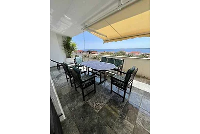 Ferienwohnung mit Terrase und Klimaanlage