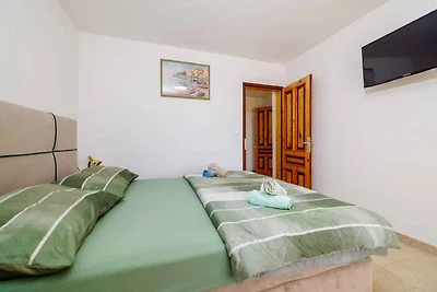 Ferienwohnung mit Terrasse und Klimaanlage