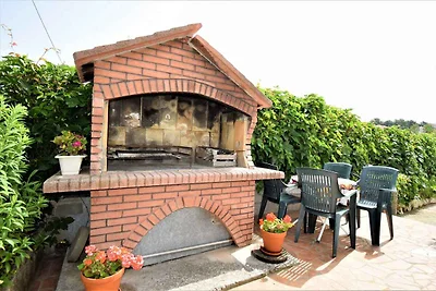 Ferienwohnung mit Balkon, Garten und Grill