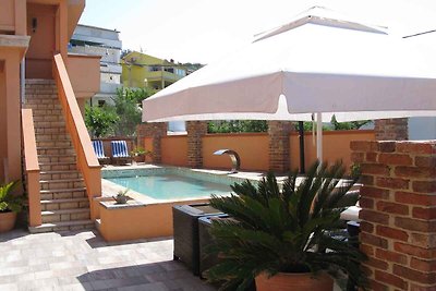 Ferienwohnung mit Balkon und 4 Klimaanlage