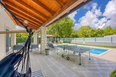 Villa mit Swimmingpool, Sauna, Whirlpool und