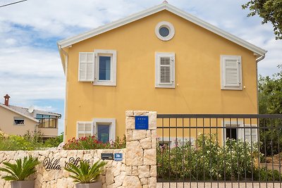 Ferienhaus ruhiger Ort mit Pool