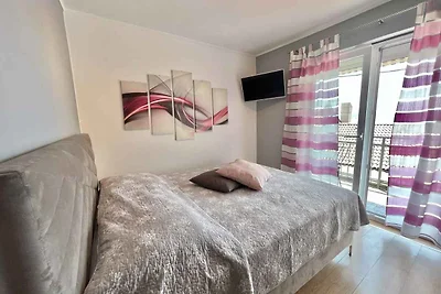Ferienwohnung mit Balkon und Klimaanlage
