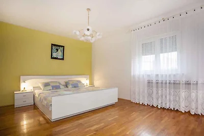 Ferienwohnung mit Balkon und Klimaanlage