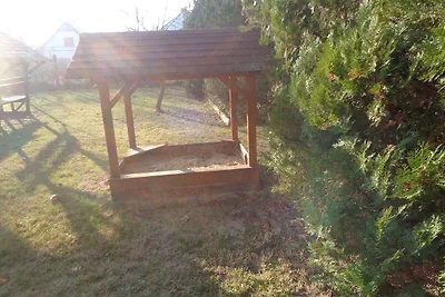Ferienhaus mit Garten und Grill