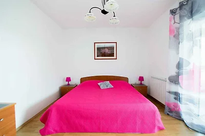 Ferienwohnung mit Garten und Klimaanlage
