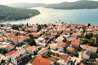 Appartamento Vacanza con famiglia Pirovac